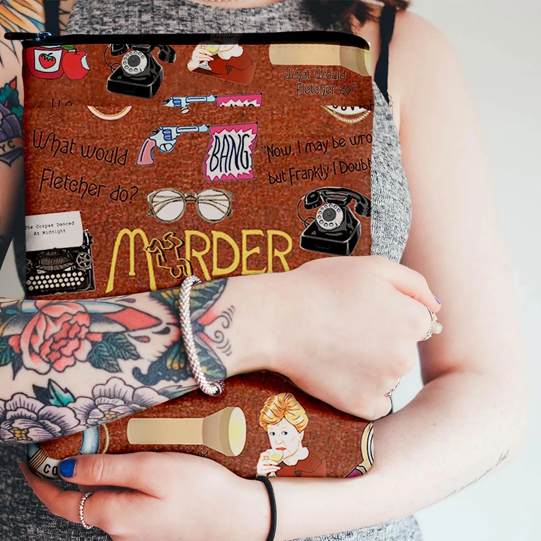 KUIYAI Custodia per libri ispirata alla serie TV, per amanti dei libri, per libri in brossura e merchandising o regalo nerd (ha scritto MurderUK)