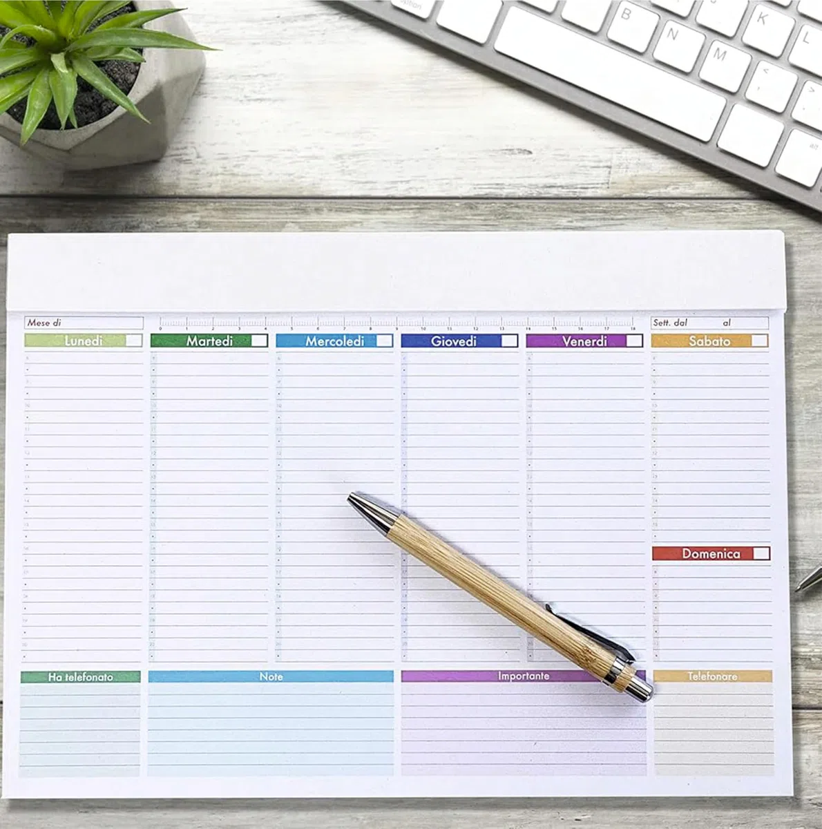 Planner da Tavolo Settimanale 43x31 cm, Made in Italy – Planning Ufficio con 52 Fogli, Testata in Cartoncino, Carta Uso Mano per Appunti e Logistica (Neutro, Singolo)